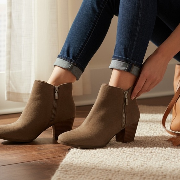 Style & Co brown suede bootie - Picture 2 of 7